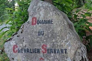 Location de vacances pour 2 personnes, avec jardin ainsi que piscine et terrasse à Pardailhan