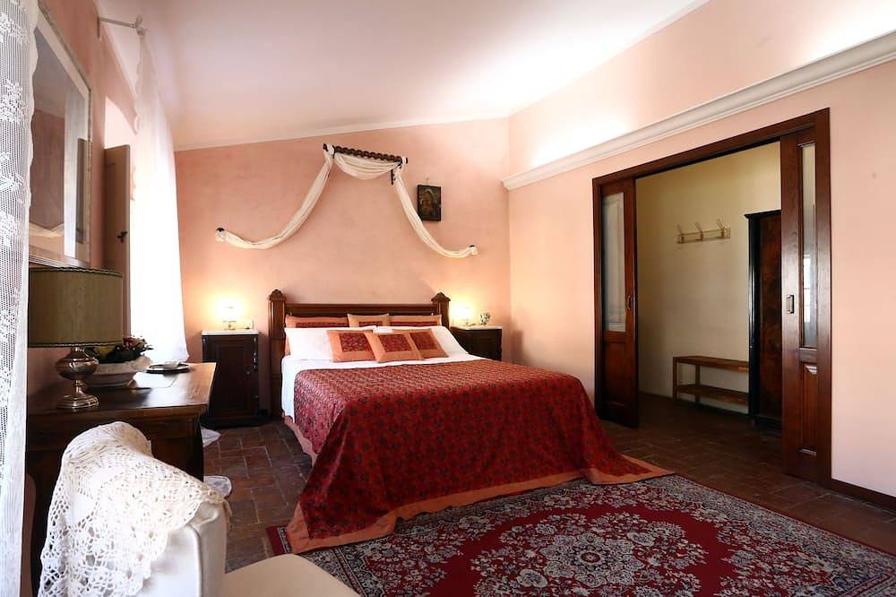 Ganze Wohnung, Appartamento Valle Verde mit Blick auf die toskanische Landschaft in Buti, Pisa Provinz