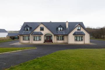 Ferienhaus für 16 Personen, mit Garten, kinderfreundlich in County Donegal