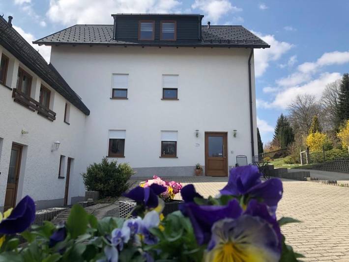 Ferienwohnung für 4 Personen, mit Terrasse und Garten in Bad Brambach