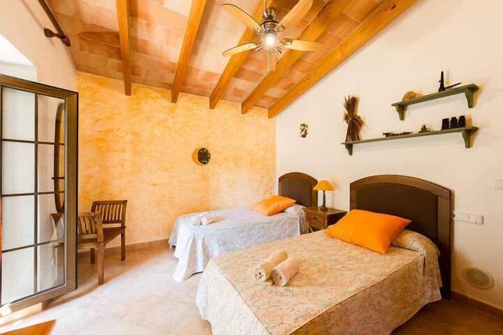 Finca für 10 Personen, mit Whirlpool und Garten in s'Horta - 3