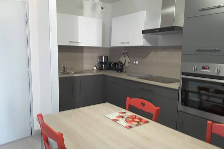 Appartement de vacances pour 5 personnes, avec balcon et piscine, animaux acceptés - 1