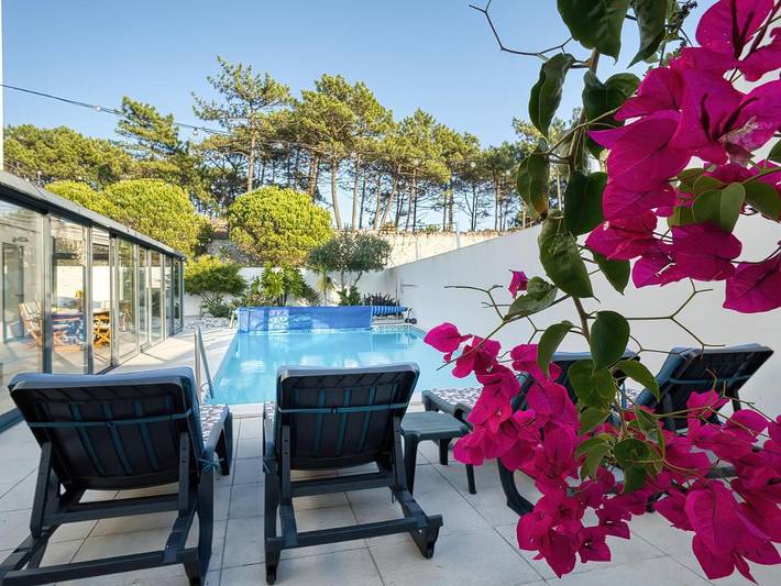 Maison de vacances pour 9 personnes, avec Balcon et Terrasse ainsi que Jardin et Piscine à Nazaré
