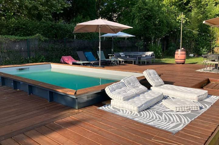 Maison de vacances pour 12 personnes, avec balcon et jardin à Latresne