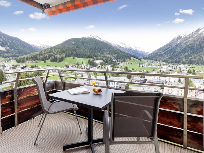 Ferienwohnung für 2 Personen, mit Ausblick und Sauna sowie Balkon in Davos - 2