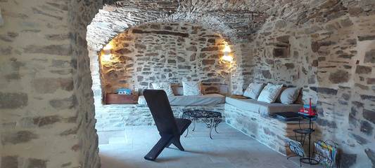 Gîte pour 2 personnes, avec terrasse à Saint-Julien (Hérault)