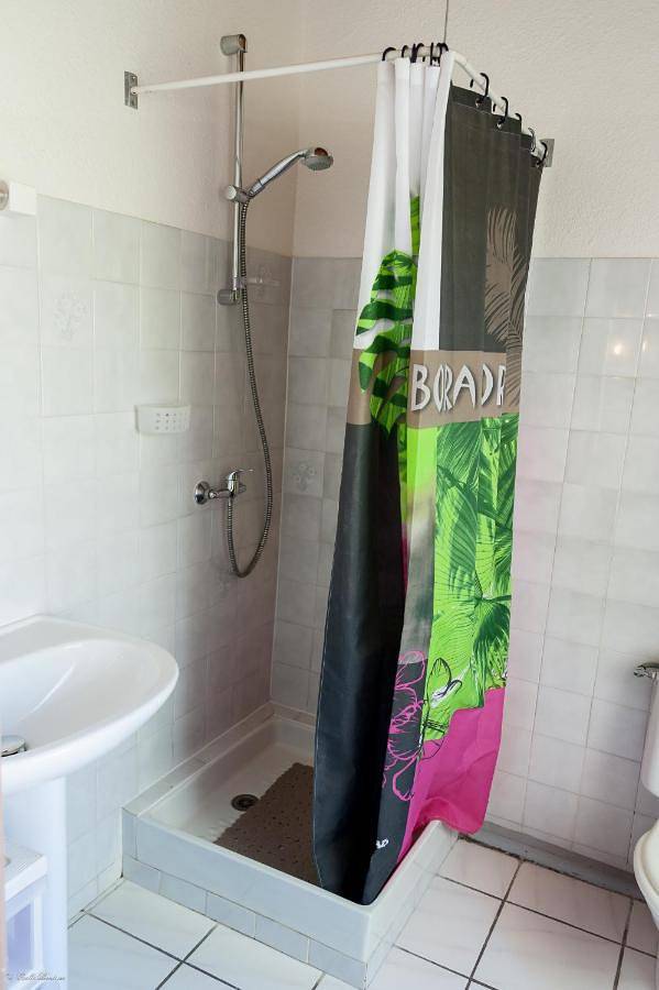 Gîte pour 2 personnes, avec jardin et terrasse à Allègre-les-Fumades - 2