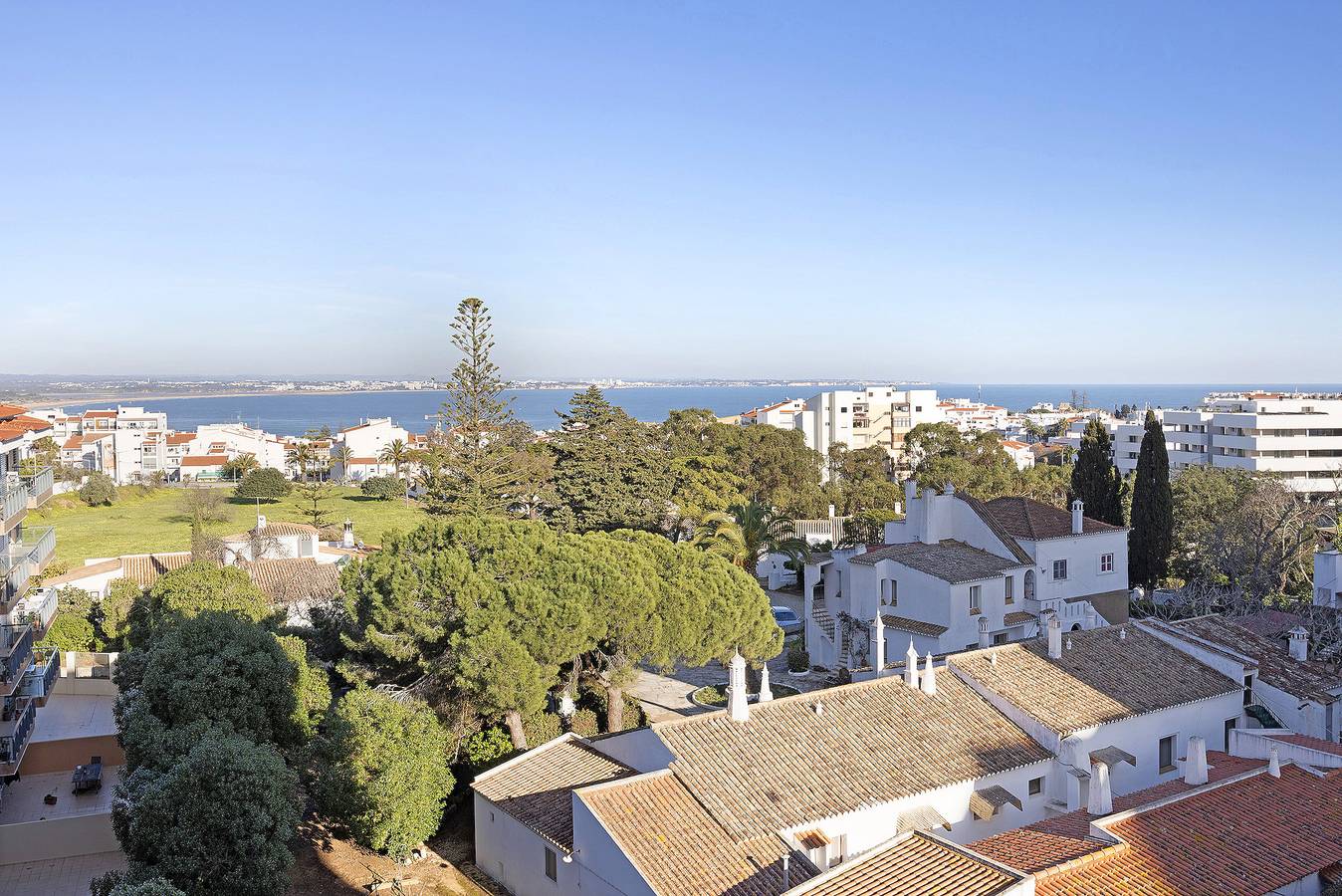Entire apartment, Apartment 'Lagos Ocean View' with Sea View, Balcony and Wi-Fi in Santa Maria, Lagos