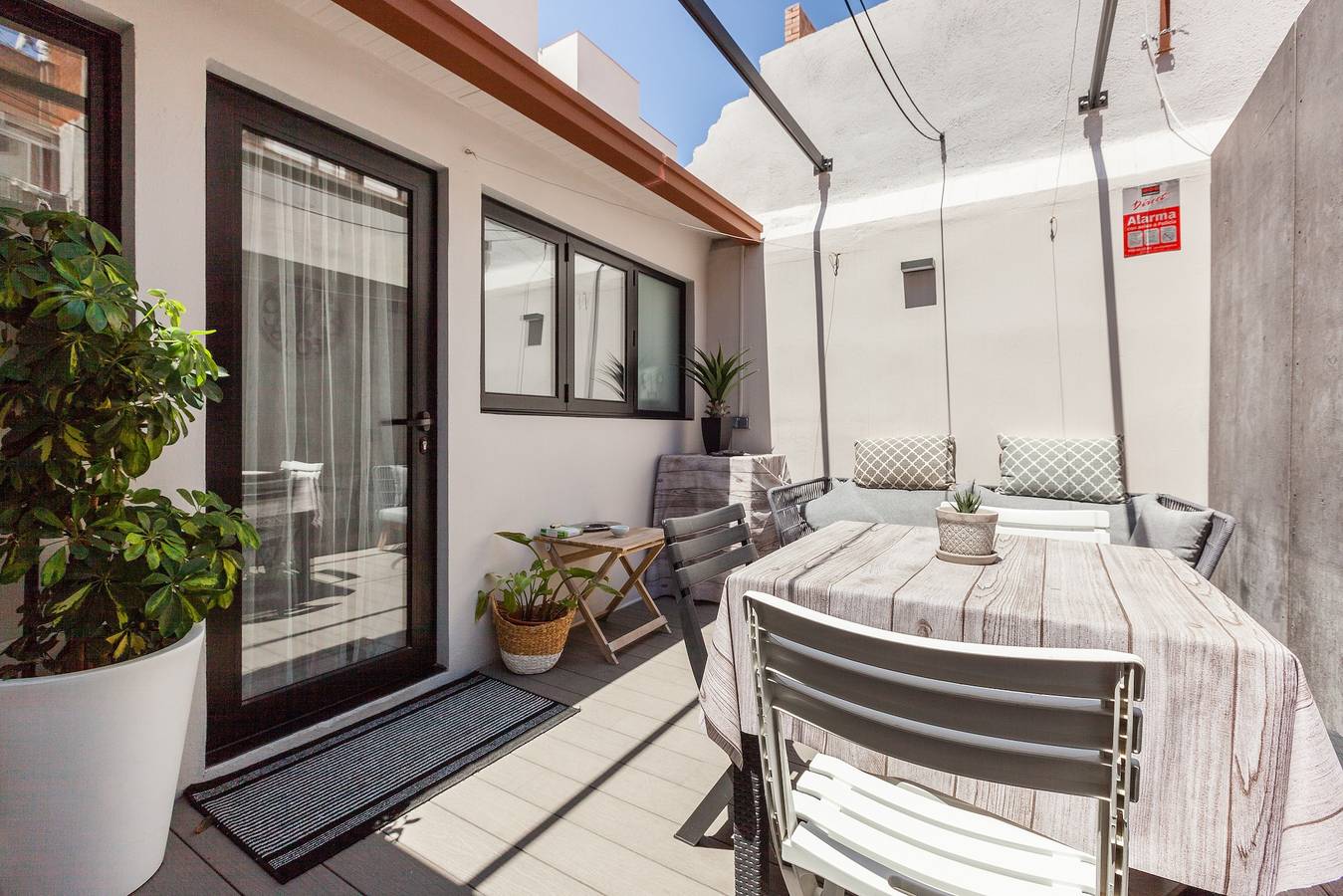 Apartamento inteiro, Apartamento "Dulce y Acogedor" com terraço privado e Wi-Fi in Vilanova i la Geltrú, Garraf