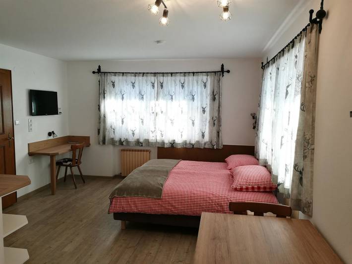 Hütte für 2 Personen, mit Ausblick und Garten sowie Seeblick und Pool, mit Haustier in Walchsee - 4