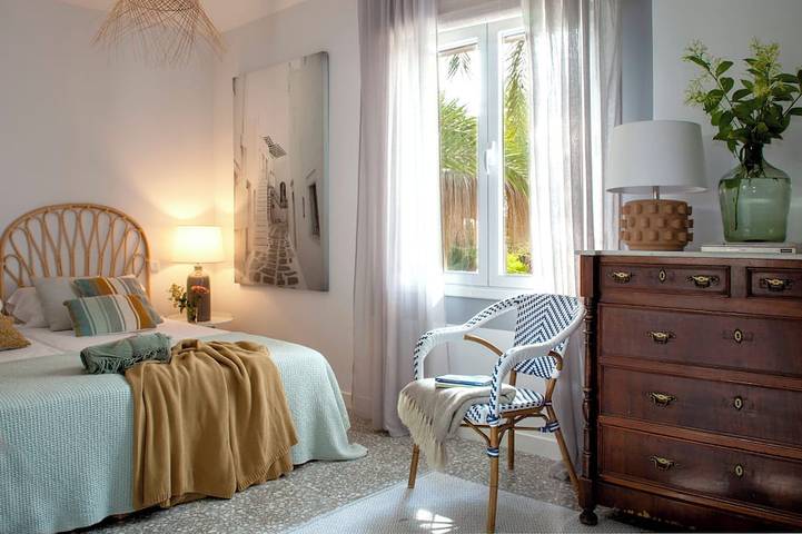 Bonita casa con piscina entre palmeras para seguir disfrutando del verano in Elche, Provincia de Alicante