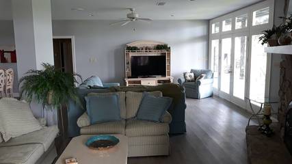 Vacation House for 14 Guests in Lake Norman of Catawba, Lake Norman, Picture 1