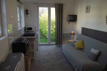 Gîte pour 2 personnes, avec jardin à Roz-sur-Couesnon