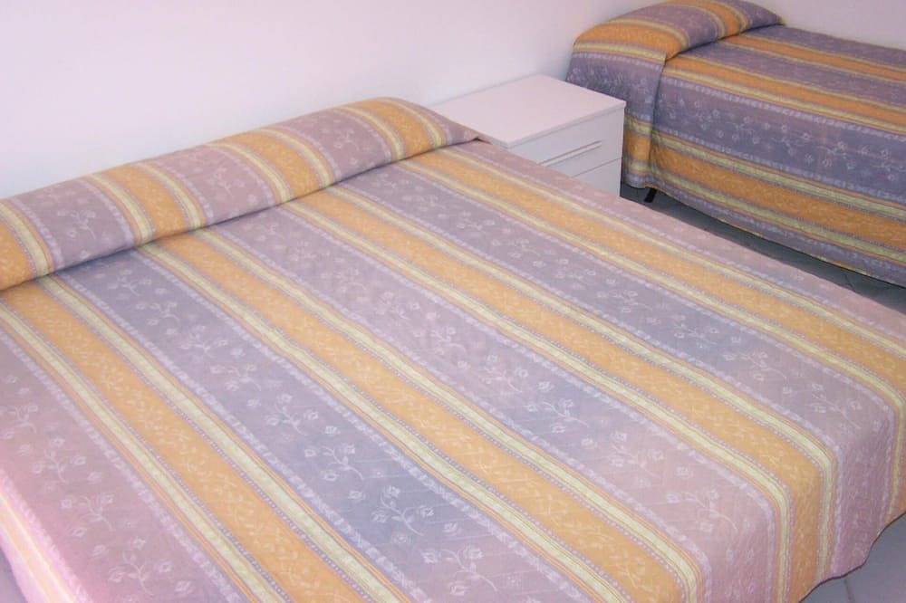 Apartamento entero, Apartamento de vacaciones para 5 personas aprox. 55 qm en Riccione, Costa adriática italiana (Costa de la Emilia-Romaña) in Fogliano Marina, Riccione