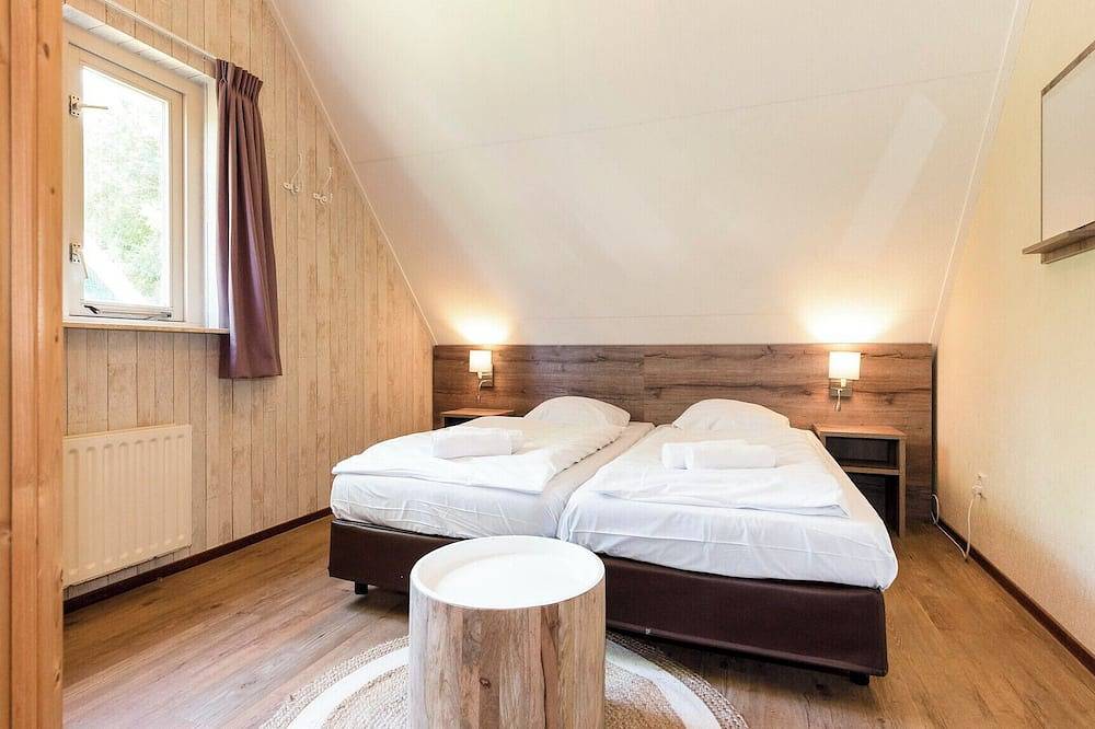 Luxury bungalow for 6 people in Diessen, Nordbrabant