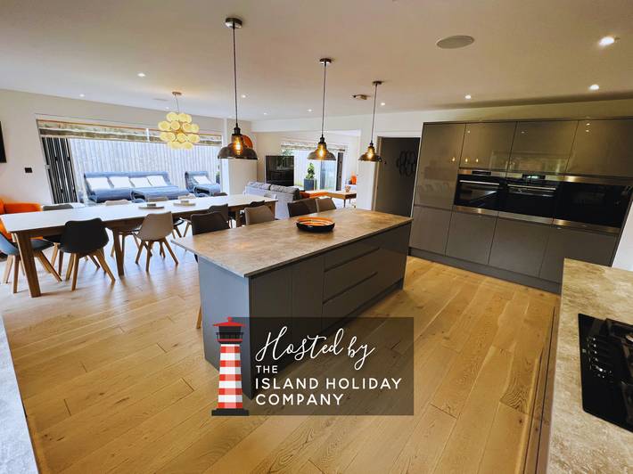 Holiday home for 10 people, with garden on the Isle of Wight