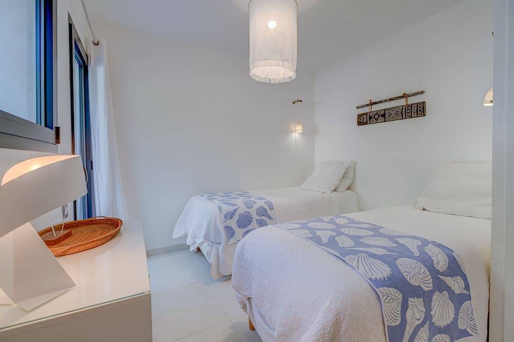 Appartement classé 4* situé au Rez de chaussée de la villa.. Jardin de 1 000 m2 in Les Issambres, Roquebrune-sur-Argens