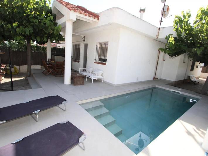 Chalet para 6 personas, con jardín, Se admiten mascotas en Delta del Ebro - 3