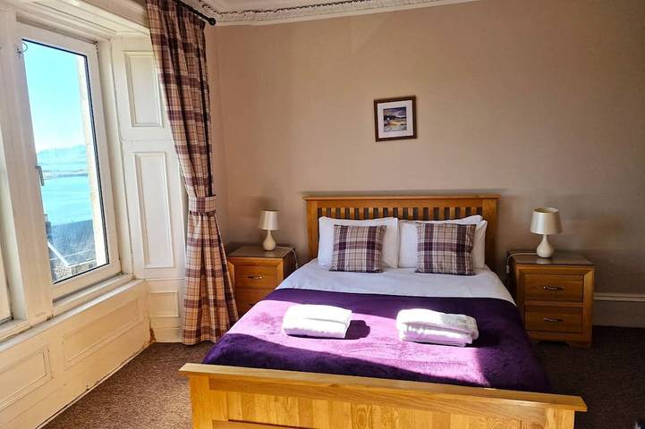 Ganze Wohnung, Mccaig's Tower Apartment  - Retreat Group in Oban, Loch Linnhe