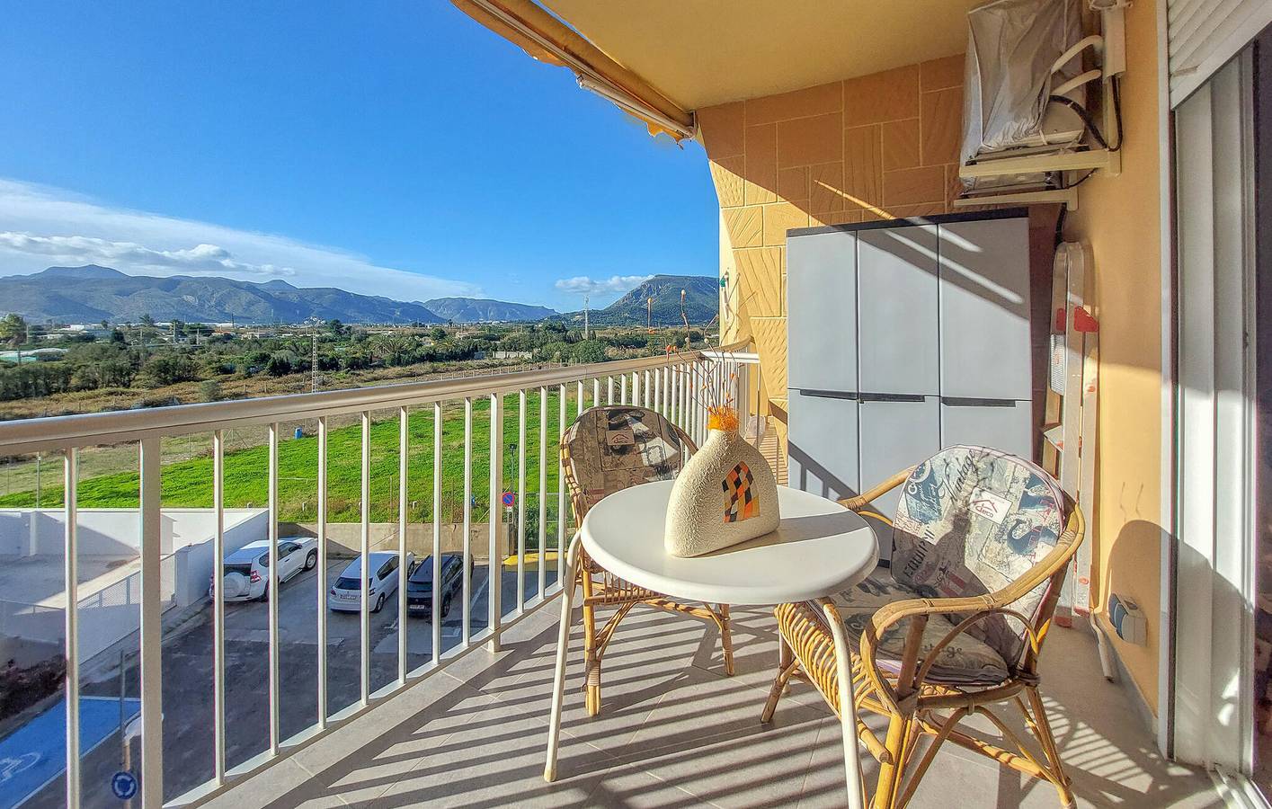Appartamento intero, Appartamento con terrazza sul mare, giardino, aria condizionata e congelatore in Playa de Tavernes de la Valldigna, Tavernes de la Valldigna