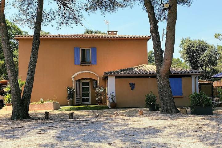 Appartement de vacances pour 4 personnes, avec terrasse et jardin, animaux acceptés