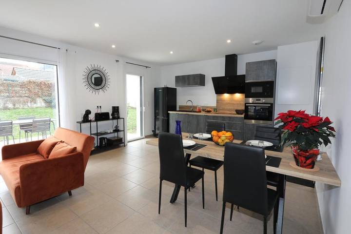 Casa de vacaciones para 3 personas, con jardín y terraza - 1