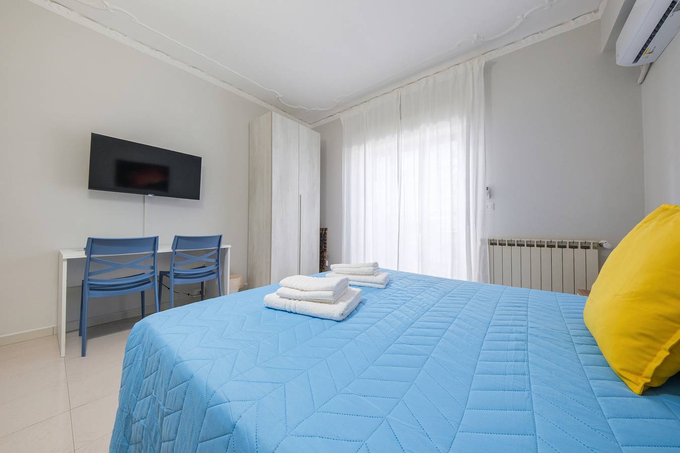 Zimmer 'Salina' mit Meerblick, Wlan und Klimaanlage in Pace del Mela, Messina Provinz