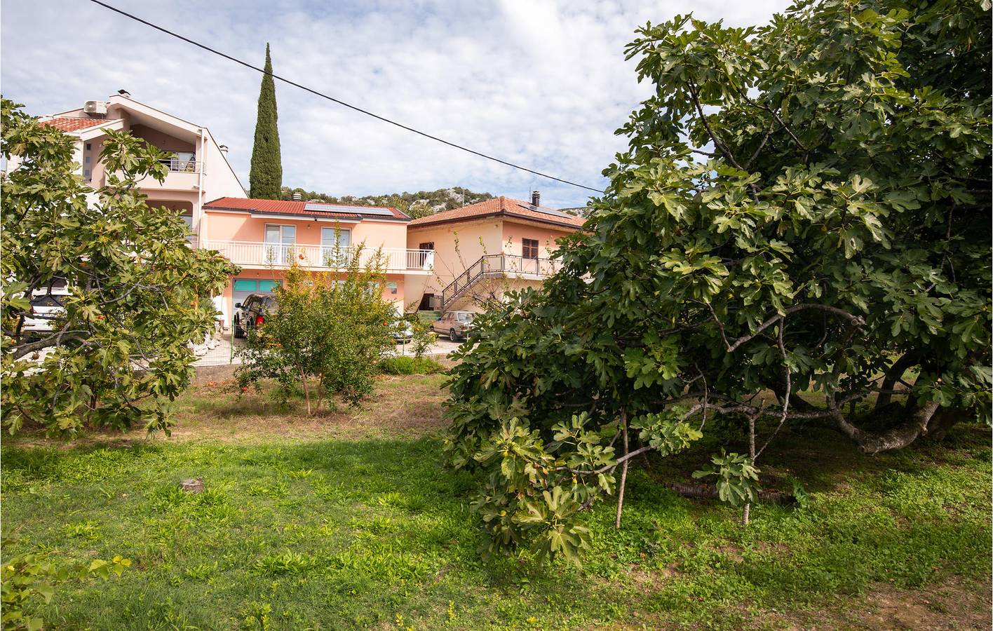 Gemütliche 100 m² große Wohnung in der Nähe der Küste und des Stadtzentrums mit Terrasse und Parkplatz in Peračko Blato, Dubrovnik-Neretva