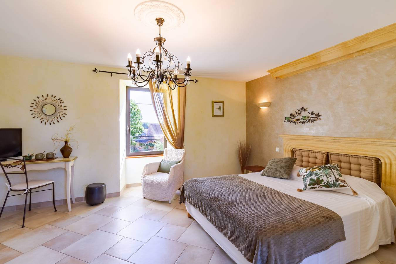 Solène Room – Inspired by Nature and Spacious – Shared Pool in Proissans, Périgord Noir
