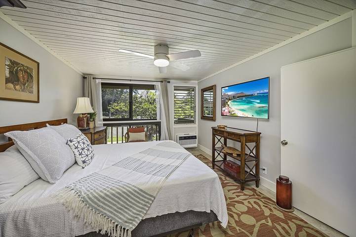 Beach rental for 8 people, with pool and balcony on Oahu