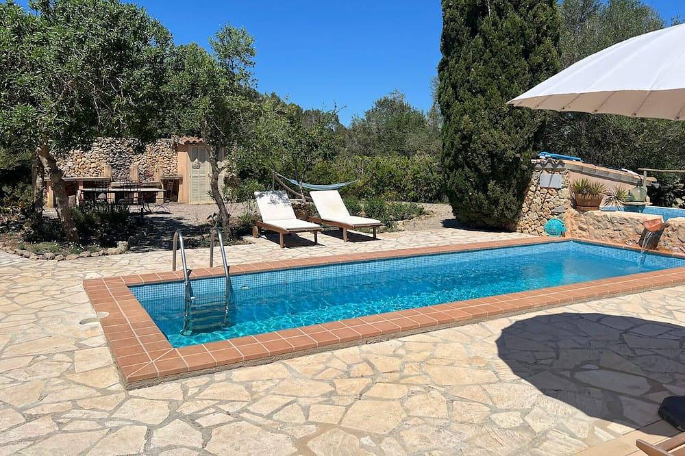 Preciosa casa en Porreres con piscina privada, puede ser interior o exterior. in Montuiri, Interior de Mallorca