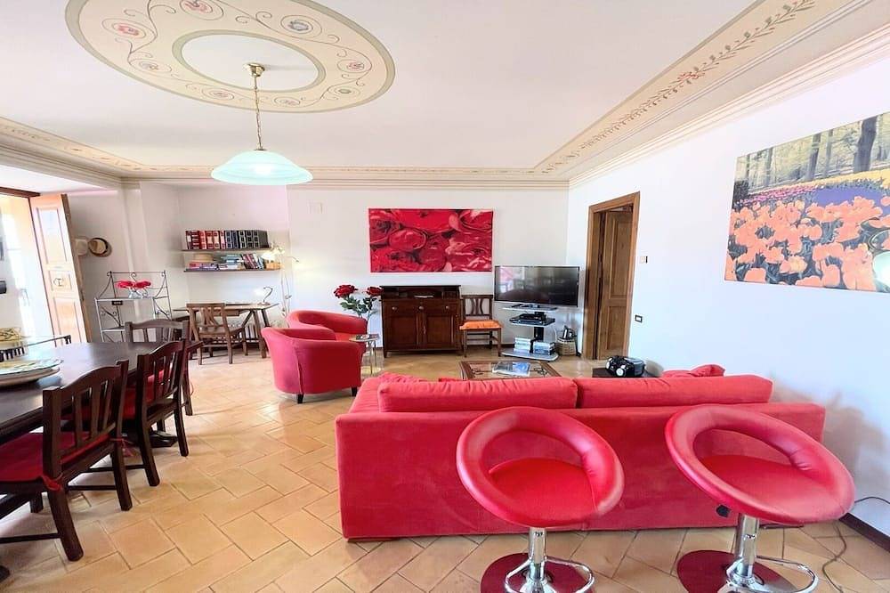 Apartamento entero, Terrazza Bella/car unnecessary/Spoleto pedestrian city centre in Spoleto, Provincia de Perugia