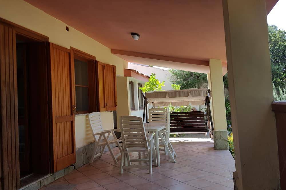 Ganze Wohnung, Unmissable apartment with garden 100mt from the sea, Campulongu - ground floor in Villasimius, Cagliari Provinz