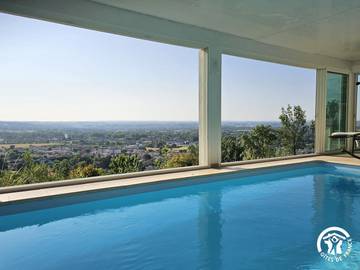 Gîte pour 7 personnes, avec terrasse et piscine à Lescure-d'Albigeois