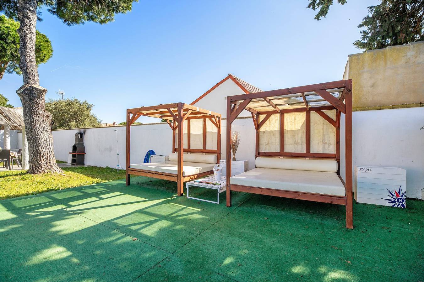 Casa de vacaciones 'Spica' con piscina privada, terrazas, jardín y Wi-Fi in Playa La Barrosa, Chiclana de la Frontera