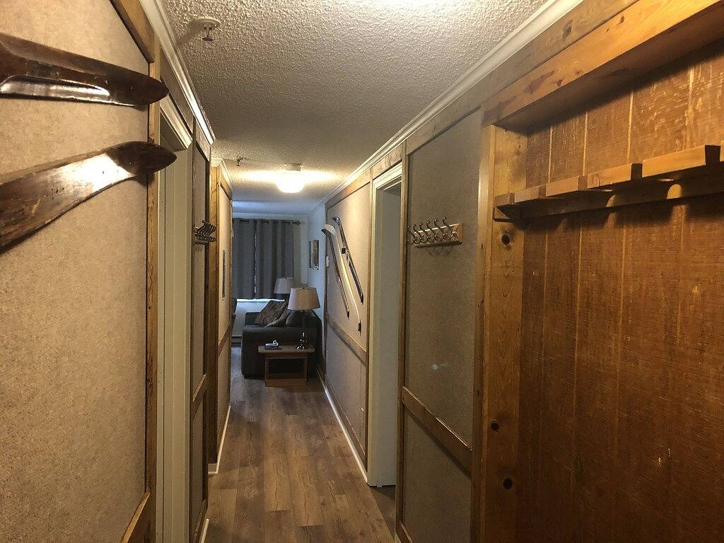 Ganze Wohnung, 2Br Moutain Lodge im Dorf, 1. Stock, Ski in / Ski out - Beste Lage in Snowshoe, Greenbrier River