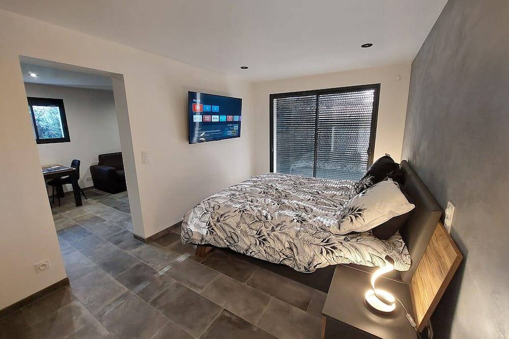 Gîte Luxueux Avec Piscine Chauffée, Jacuzzi et Sauna Rien que Pour Vous in Manosque, Parque natural regional del Luberon