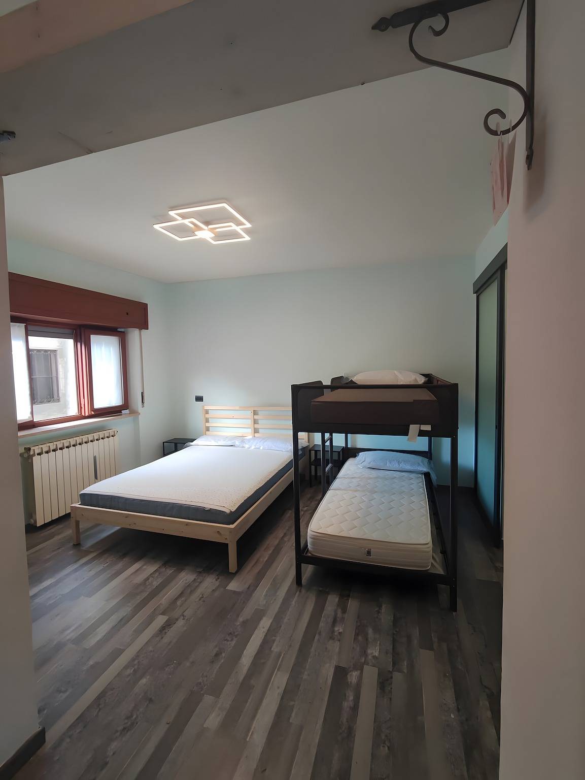 Ferienwohnung 'Alben Apartment' mit Bergblick und Gemeinschaftsgarten in Serina, Bergamo Provinz