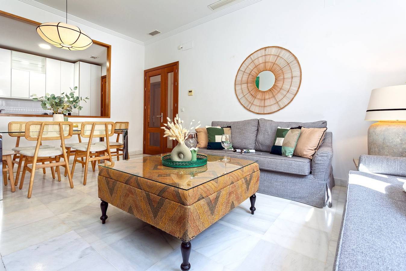 Geheel appartement, Vakantieappartement voor 6 personen met terras in Casco Antiguo, Sevilla