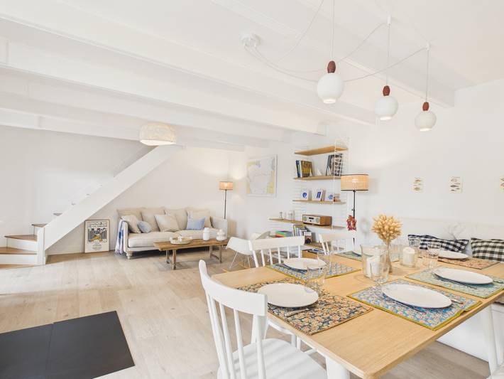 Location de vacances pour 7 personnes, avec Terrasse et Jardin dans Lilia