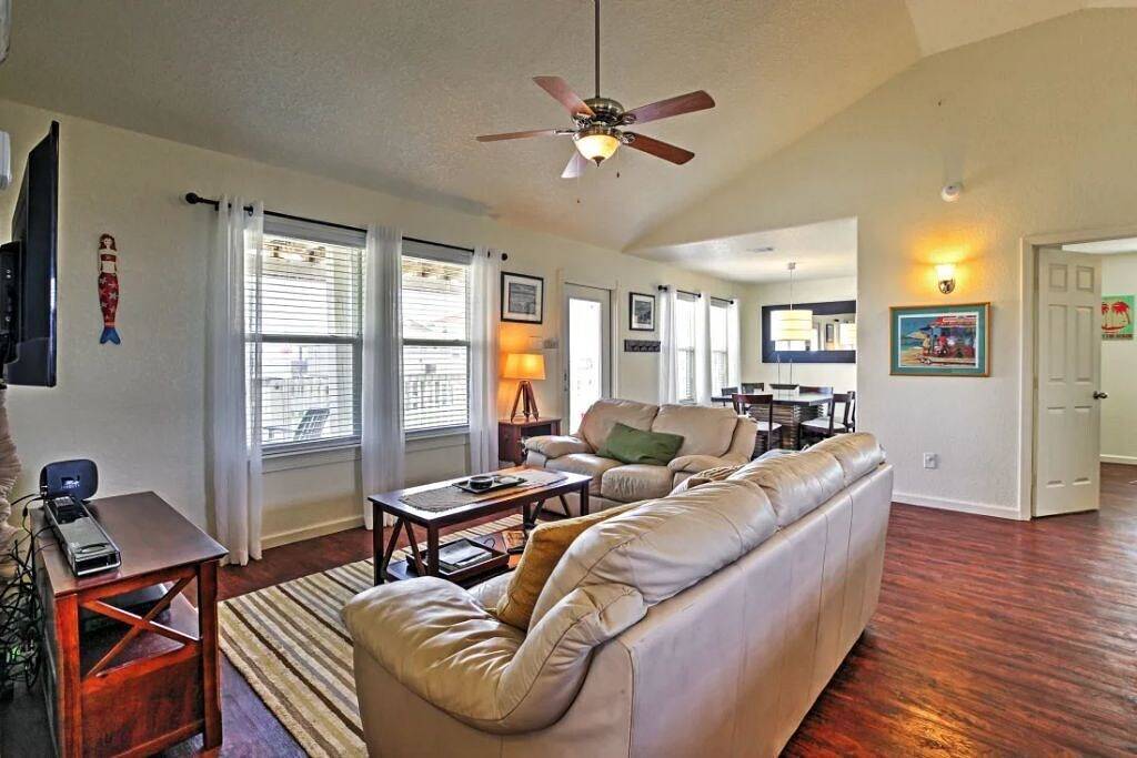 Surfside Beach House w/Ocean View, Steps to Shore! in Brazoria County