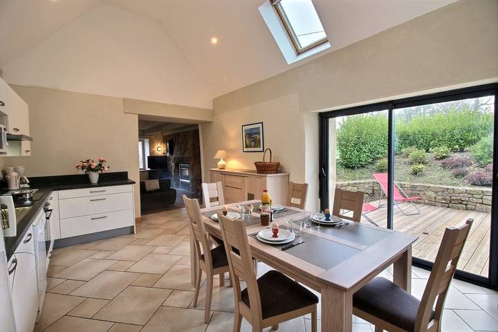 Gîte pour 6 personnes, avec jardin et terrasse à Saint-Quay-Perros - 2