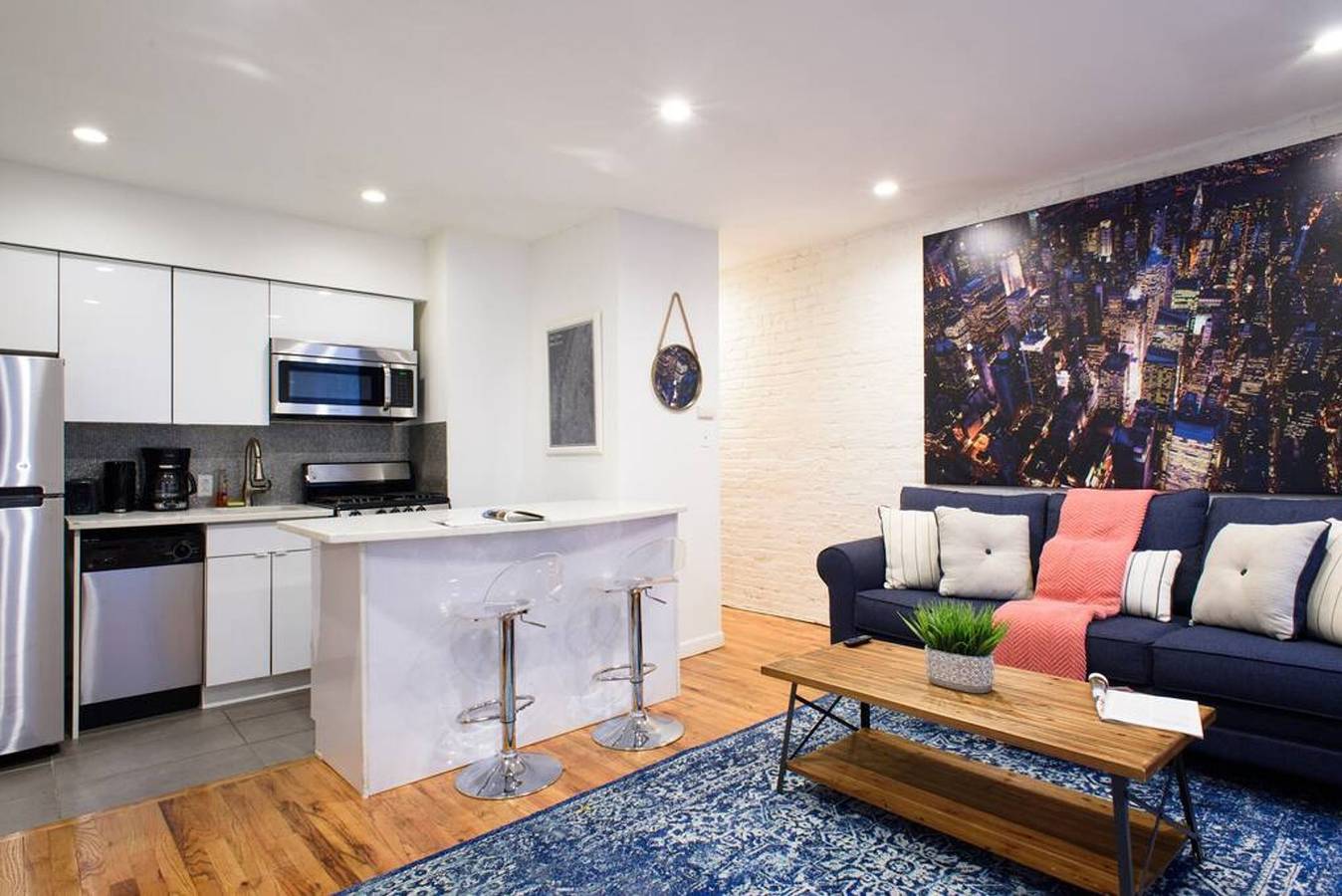 Appartamento intero, 26-4B Newly Furnished 1Br W D Courtyard in Manhattan, New York