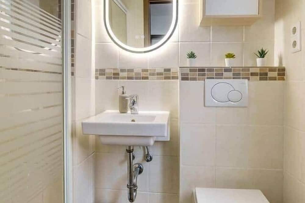 Ganze Wohnung, Wunderschöne Ferienwohnung direkt am Rhein in Neuwied, Osteifel