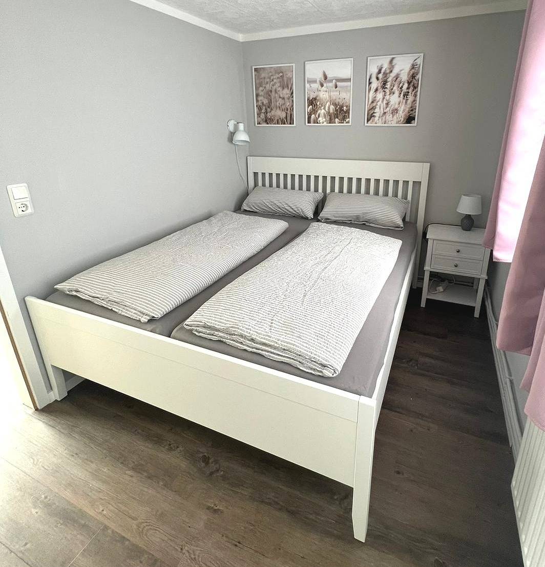 Ganze Wohnung, Ferienwohnung 'Boddenferienhaus - 12 Molenfeuer' mit gemeinsamer Terrasse, Garten und Wlan in Schaprode, Rügen