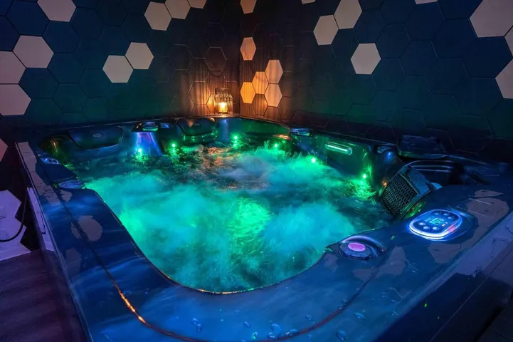 Aparthotel para 2 personas, con jacuzzi además de jardín y sauna - 1