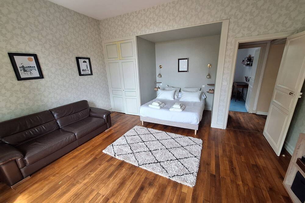 Family manor house in Bouchemaine, Angers region