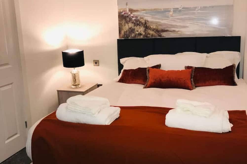 Entire apartment, Winter Gardens Service Apartment 1 bed Studio in Blackpool Pleasure Beach, North West England