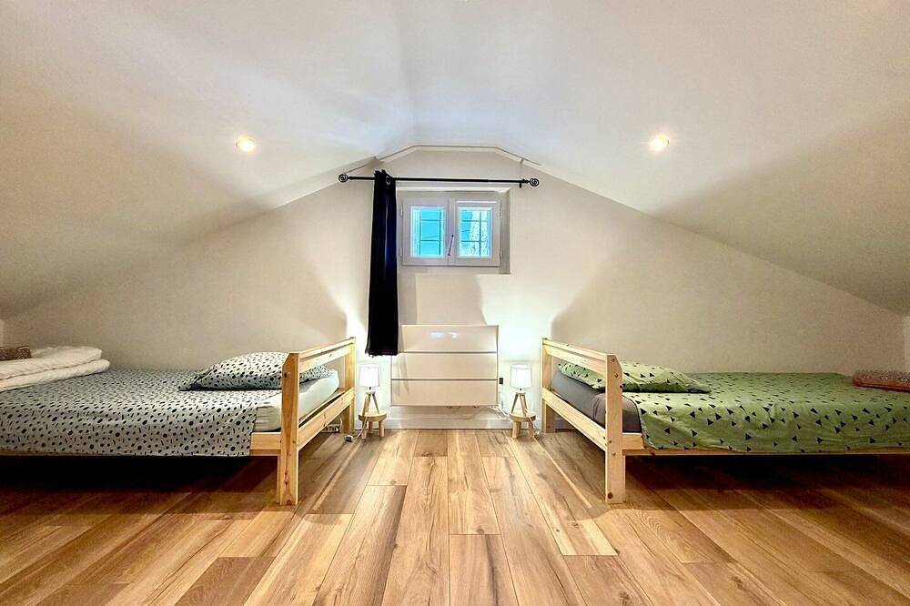 Apartamento entero, La Villa des Gardies, Medieval Charm in Vézénobres, Región de Alès