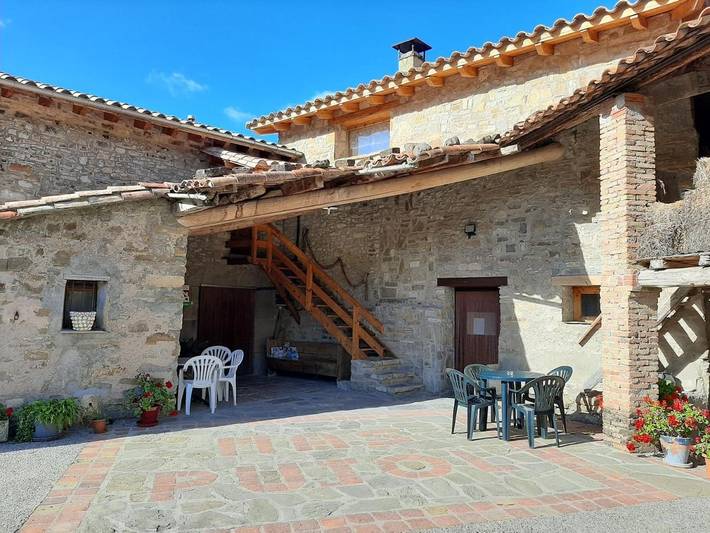 Gîte pour 10 personnes, avec Terrasse ainsi que Jardin et Vue à Campdevànol